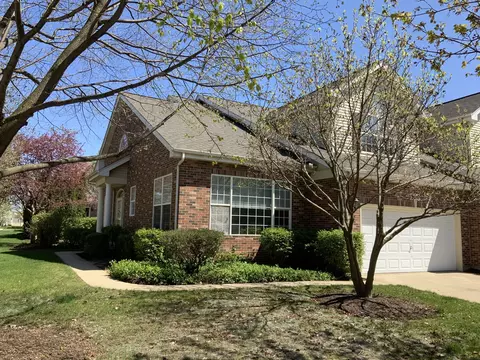 500 Pheasant Trl, Saint Charles, IL 60174