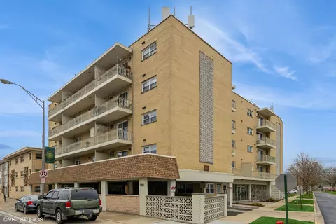 7929 W Grand Ave #301, Elmwood Park, IL 60707