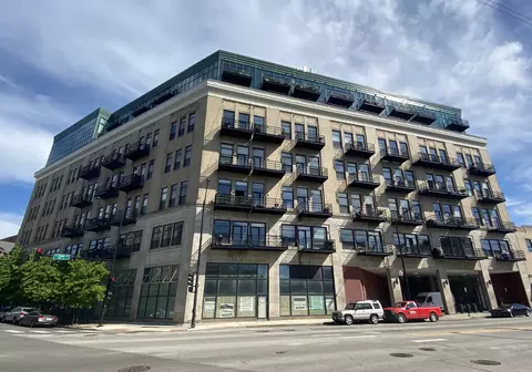 1645 W Ogden Ave #339, Chicago, IL 60612