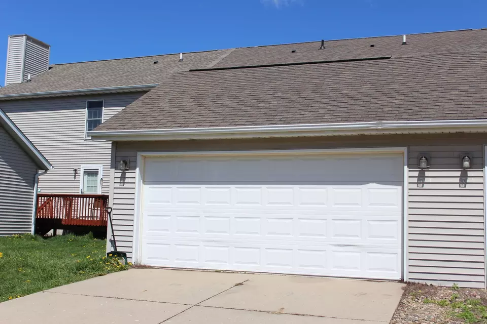 Exterior - 923 E Shelbourne Dr, Normal, IL 61761 photo 4 of 4