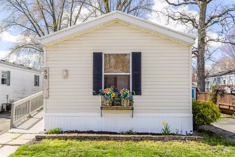 58 Oak St, Minooka, IL 60447
