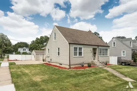 502 N Douglas Ave, Villa Park, IL 60181