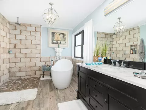 Bath - 13355 Jones Ct, Plainfield, IL 60585 photo 2 of 7