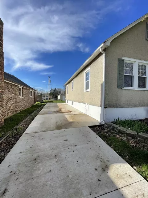 Exterior - 117 W 3rd St, Spring Valley, IL 61362 photo 9 of 9