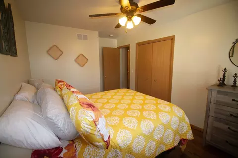Bedroom - 605 Creekside Cir, Minooka, IL 60447 photo 4 of 6