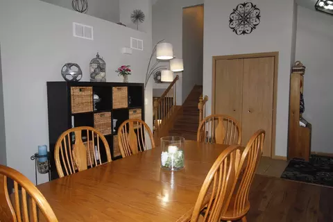 Dining - 605 Creekside Cir, Minooka, IL 60447 photo 2 of 3