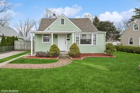 1821 Tomahawk Trl, Round Lake Heights, IL 60073