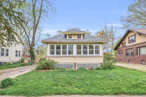 1704 W Park Ave, Champaign, IL 61821