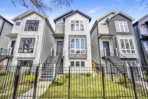 2624 W Winnemac Ave, Chicago, IL 60625