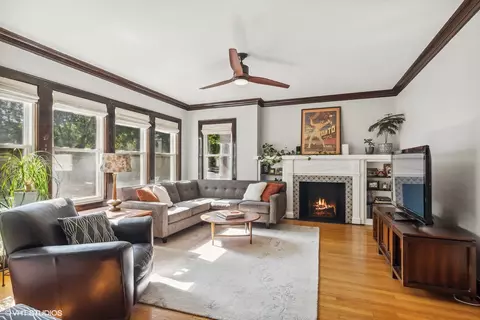 Living - 3222 W Olive Ave, Chicago, IL 60659 photo 2 of 6
