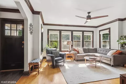 Living - 3222 W Olive Ave, Chicago, IL 60659 photo 1 of 6