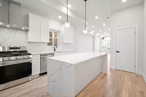 4339 S Evans Ave, Chicago, IL 60653 photo 10