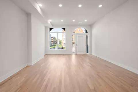 4339 S Evans Ave, Chicago, IL 60653 photo 6