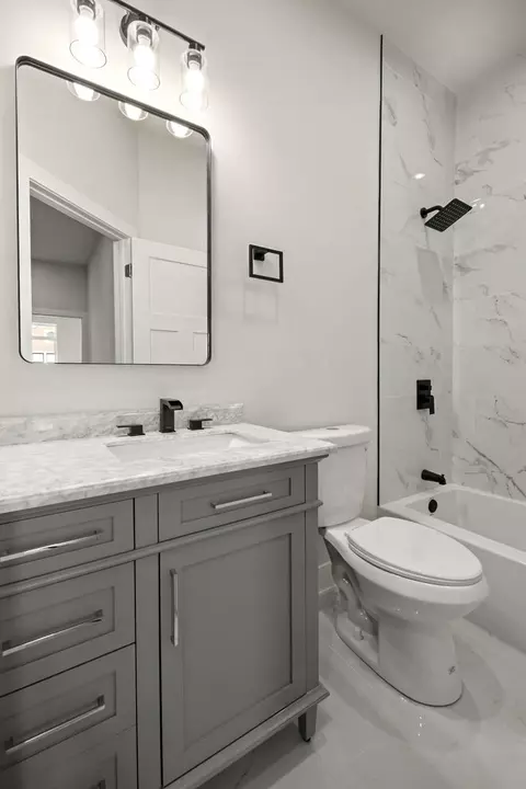 4339 S Evans Ave, Chicago, IL 60653 photo 14