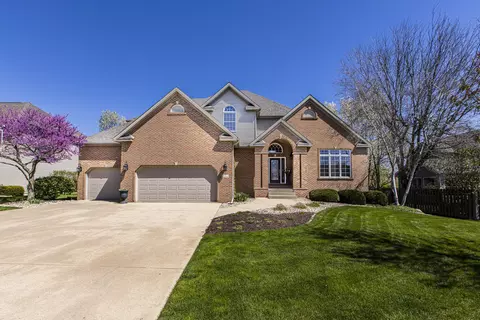 3 Derby Way, Bloomington, IL 61704