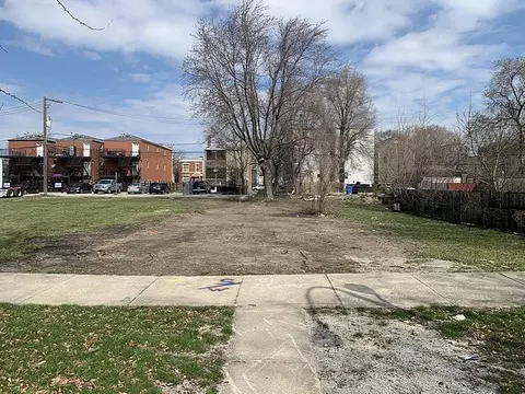 2834 W Arthington St, Chicago, IL 60612