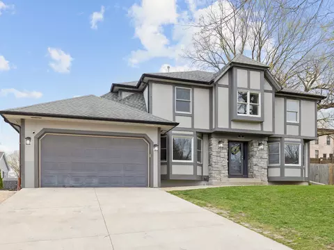 741 Oak Manor Dr, Marengo, IL 60152