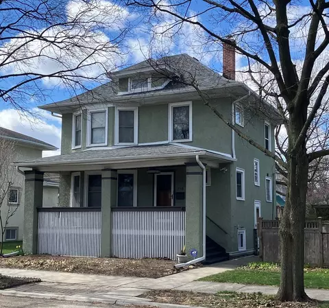 715 Carpenter Ave, Oak Park, IL 60304
