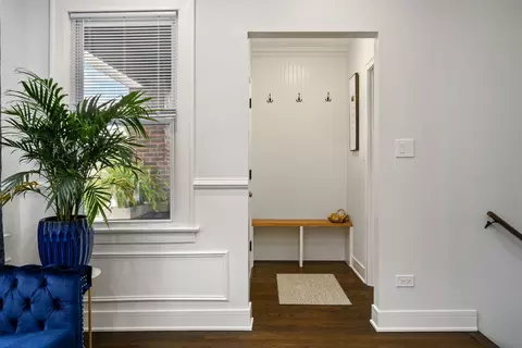 Entry Way - 9407 S Rhodes Ave, Chicago, IL 60619 photo 1 of 3