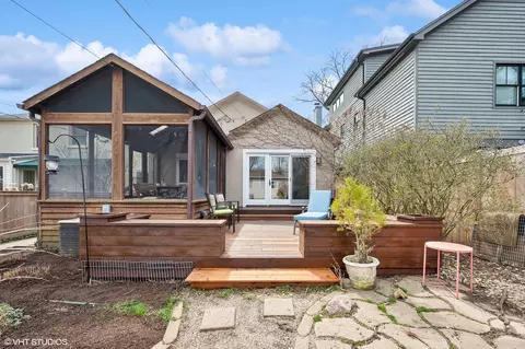 Exterior - 3043 Thayer St, Evanston, IL 60201 photo 4 of 6