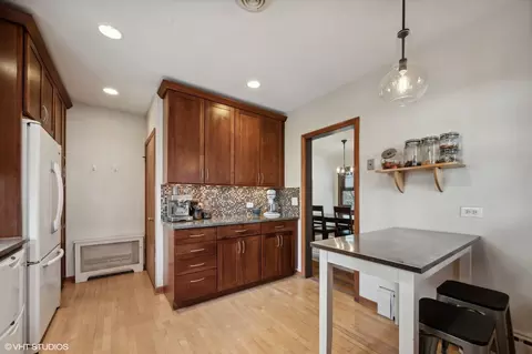 Kitchen - 3043 Thayer St, Evanston, IL 60201 photo 4 of 4