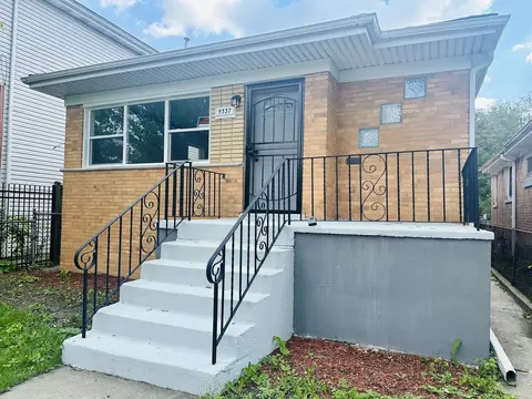 9337 S Wentworth Ave, Chicago, IL 60620
