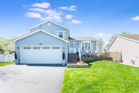 2701 Zurich Ln, Woodridge, IL 60517