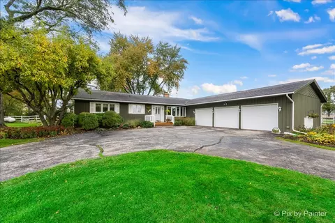 6709 Kemman Rd, Hebron, IL 60034