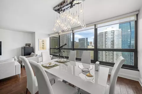 Dining - 360 E Randolph St #3205, Chicago, IL 60601 photo 2 of 6