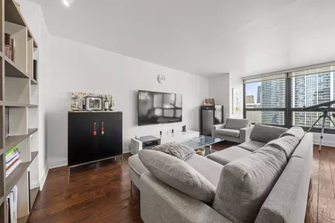 Living - 360 E Randolph St #3205, Chicago, IL 60601 photo 2 of 5