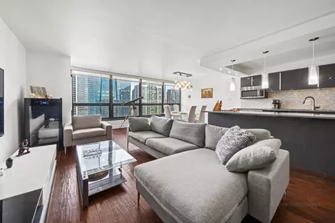 Living - 360 E Randolph St #3205, Chicago, IL 60601 photo 3 of 5