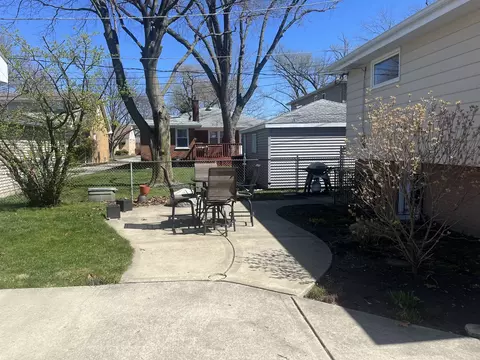 Exterior - 9010 Bartlett Ave, Brookfield, IL 60513 photo 14 of 20