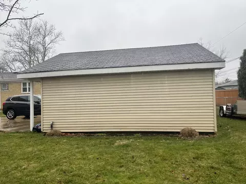 Exterior - 9010 Bartlett Ave, Brookfield, IL 60513 photo 12 of 20