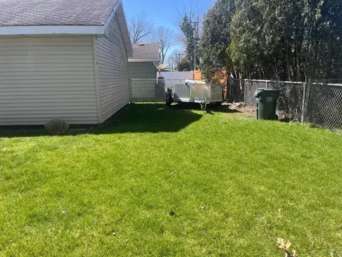 Exterior - 9010 Bartlett Ave, Brookfield, IL 60513 photo 18 of 20
