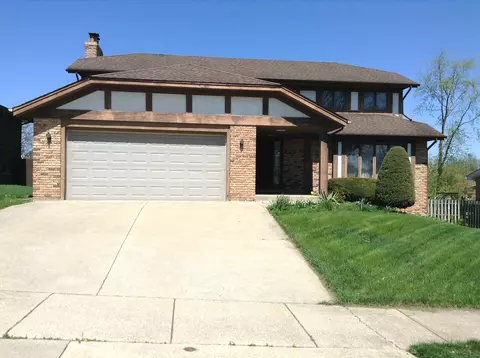 9042 Stratford Ln, Palos Hills, IL 60465
