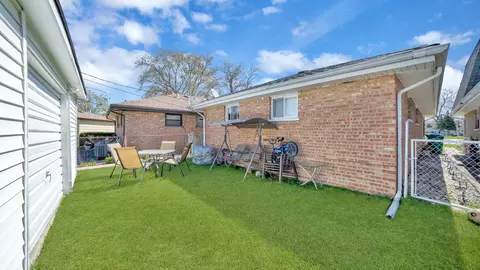 Exterior - 5202 State Rd, Burbank, IL 60459 photo 3 of 6