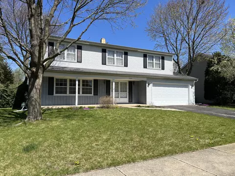 1005 Darius Ln, Naperville, IL 60565