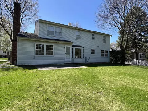 1005 Darius Ln, Naperville, IL 60565 photo 2