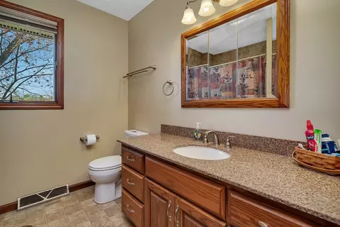 236 Grant St, Seneca, IL 61360 photo 17