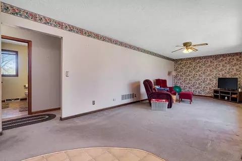 236 Grant St, Seneca, IL 61360 photo 10