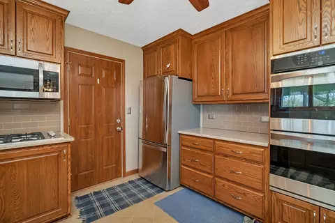 236 Grant St, Seneca, IL 61360 photo 2