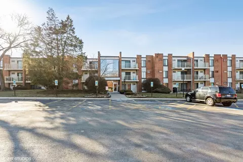 300 W Fullerton Ave #130, Addison, IL 60101