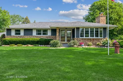 3900 11th St, Winthrop Harbor, IL 60096