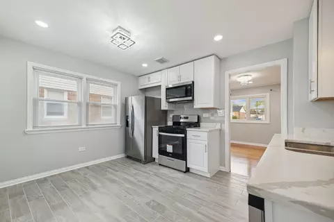 Kitchen - 1525 Harding Ave, Berkeley, IL 60163 photo 3 of 3
