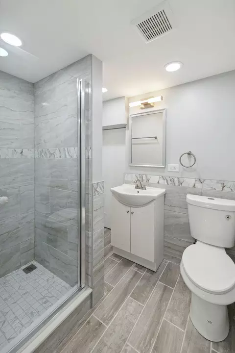 Bath - 1525 Harding Ave, Berkeley, IL 60163 photo 2 of 2