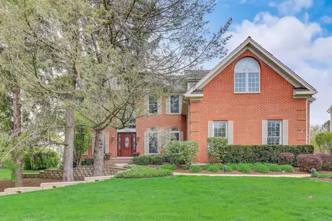 1424 Braxton Rd, Libertyville, IL 60048
