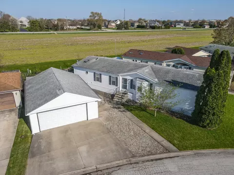 39 Norway Dr, Manteno, IL 60950