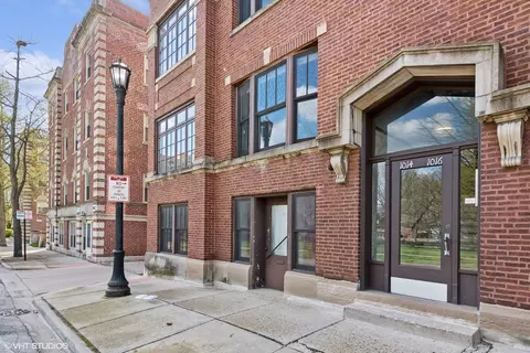 1016 Main St #2, Evanston, IL 60202