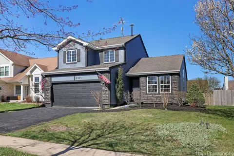 2971 Hillsboro Ln, Lake In The Hills, IL 60156