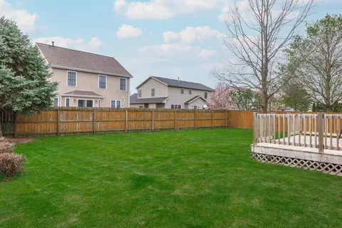Exterior - 3213 Clairbridge Dr, Bloomington, IL 61704 photo 7 of 11